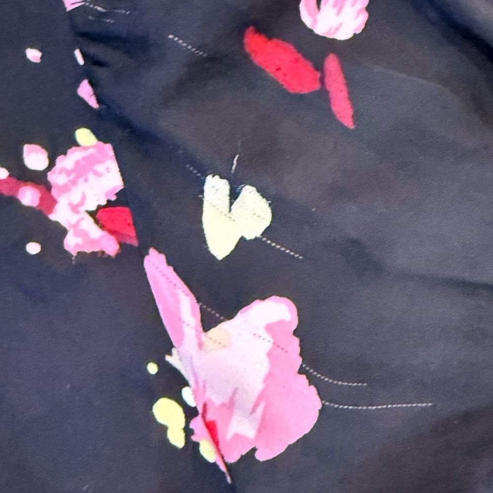 A.L.C. Rivera 100% Silk Floral Blouse Size 12 Black Pink AS-IS Flaws - Picture 10 of 12